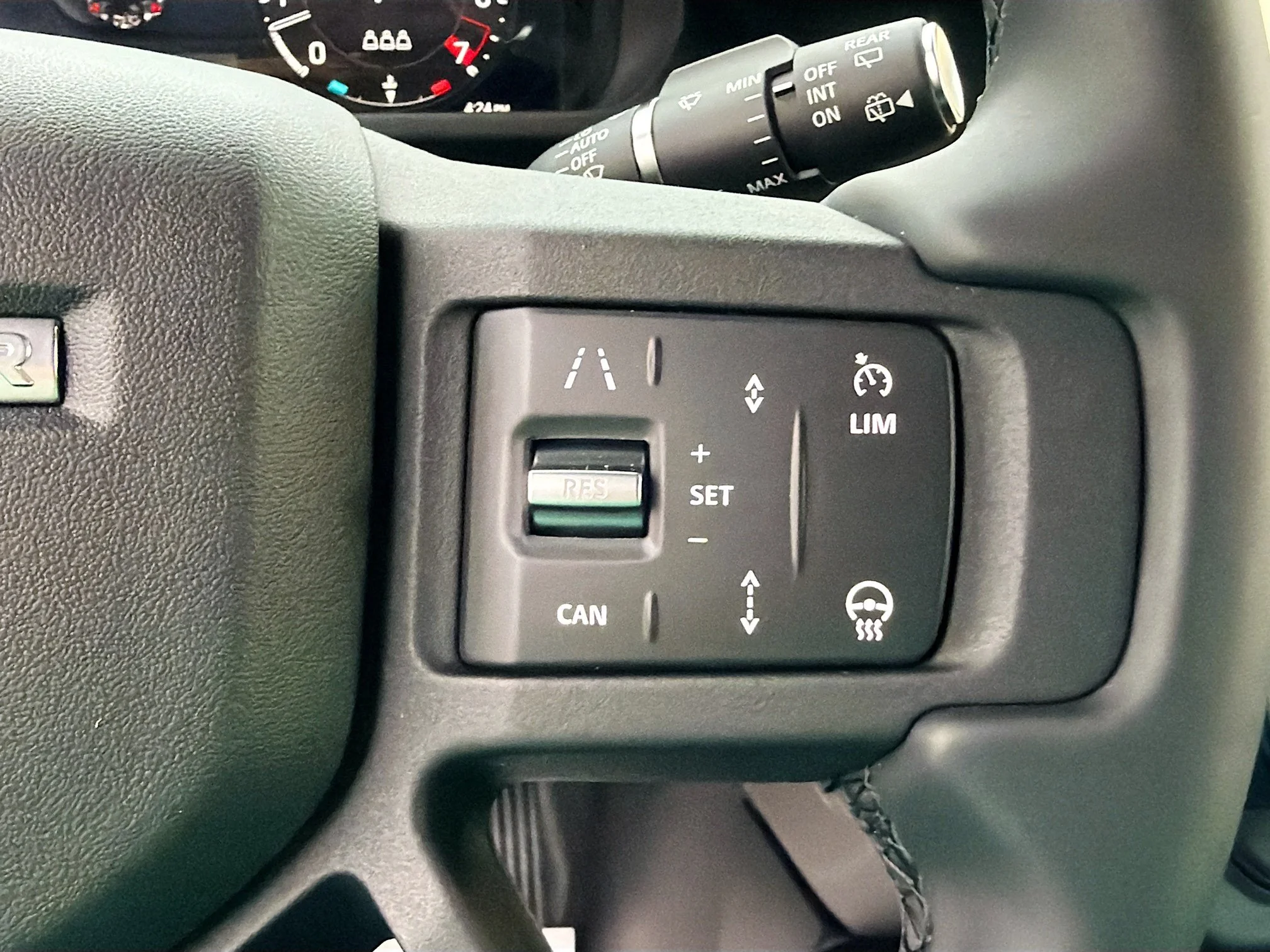 New 2026 Keswick Green Metallic Land Rover Trophy Edition Keswick image 37