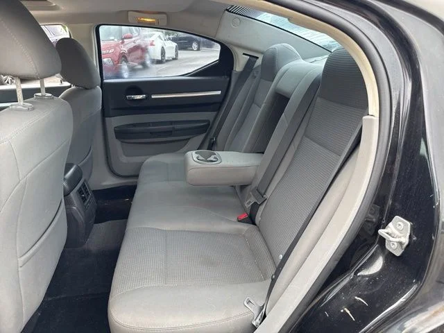 Used 2010 Black Dodge SXT image 21