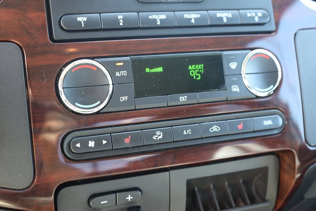 Used 2010 White Ford  image 16
