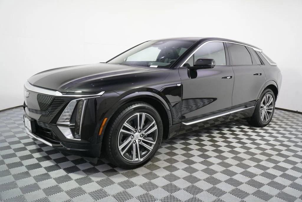 Used 2024 Cadillac LYRIQ Luxury 1 with VIN 1GYKPPRL6RZ130457 for sale in Minneapolis, Minnesota