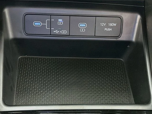 New 2026 Hyundai TUCSON SE