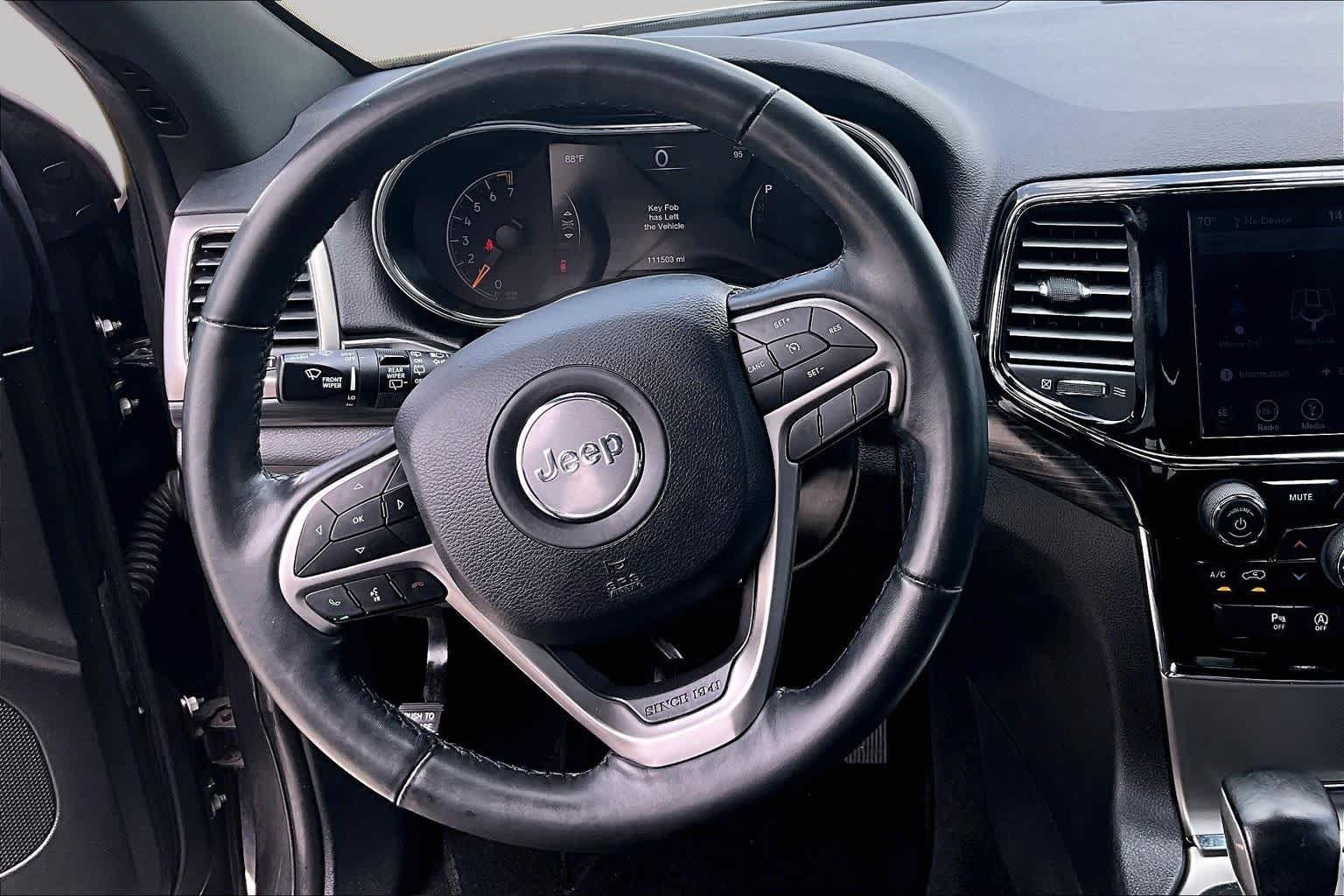 Used 2019 Granite Crystal Metallic Clearcoat Jeep Altitude image 18