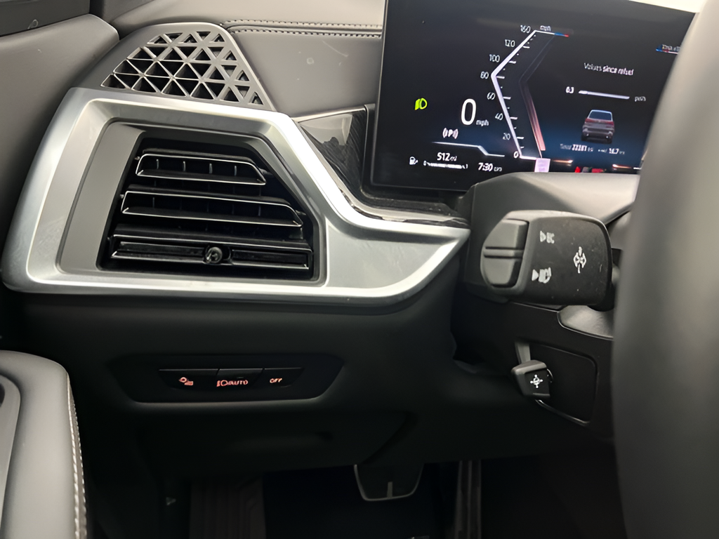 Used 2026 Gray Metallic BMW xDrive40i image 33