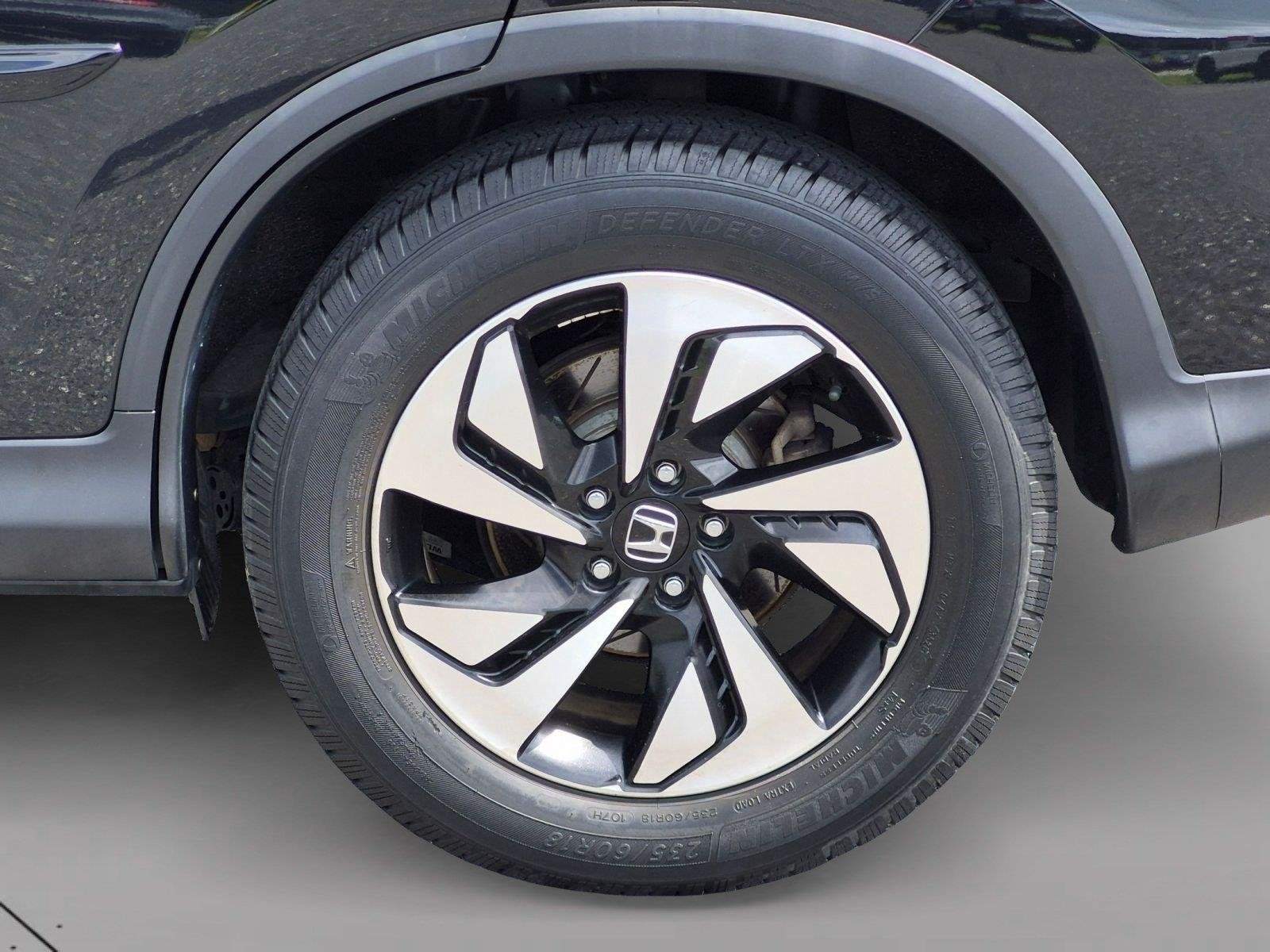 Used 2015 Crystal Black Pearl Honda Touring image 38
