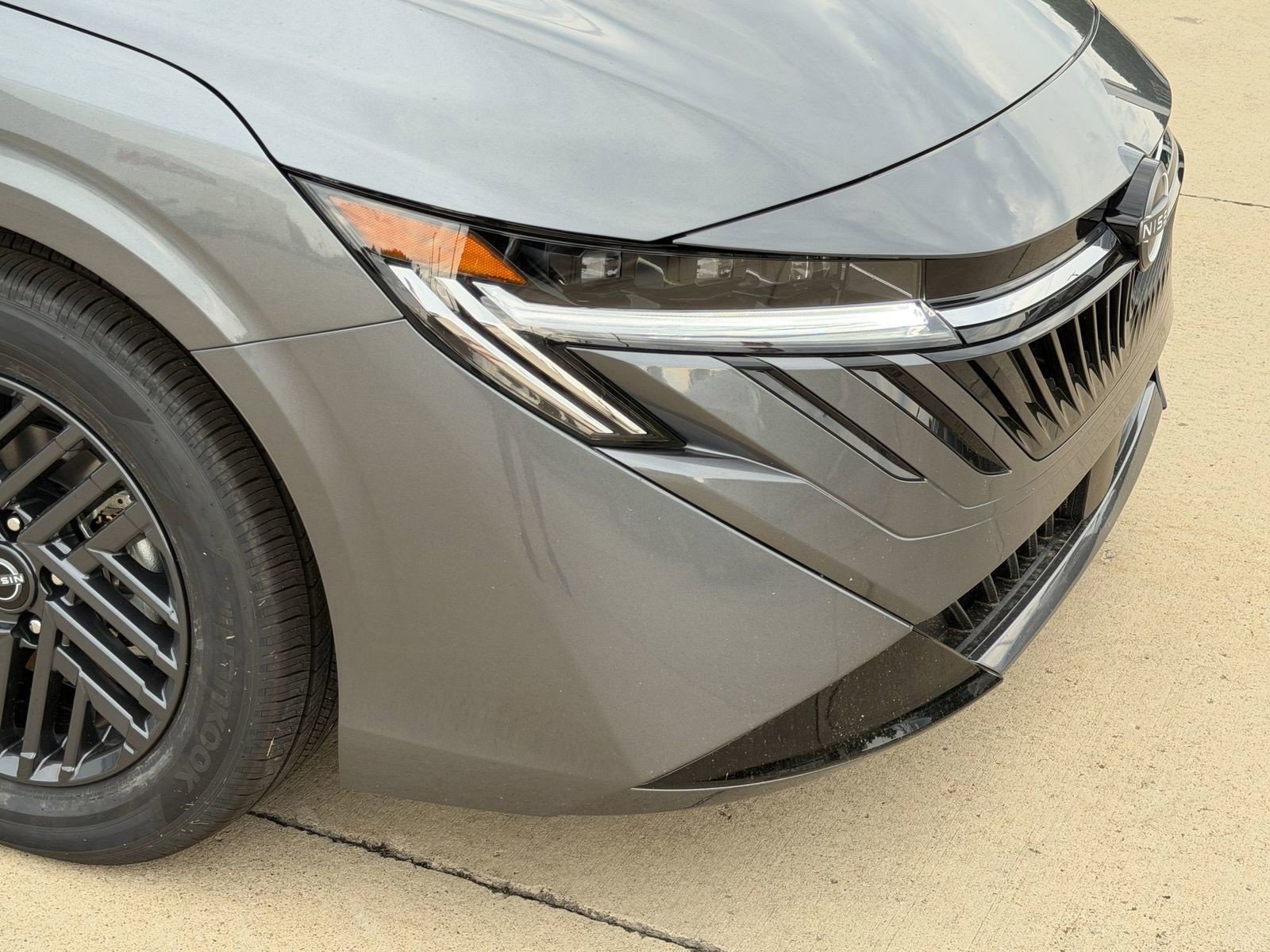 New 2027 Gun Metallic Nissan SV image 29