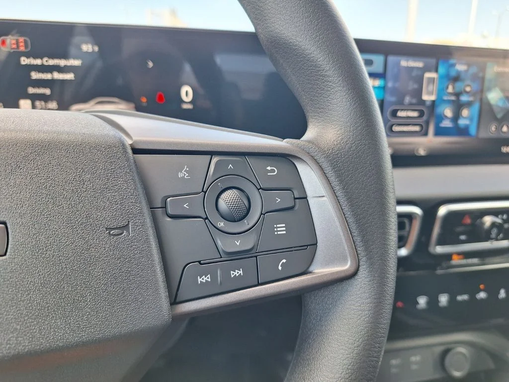 Used 2027 Gray Nissan SV image 16
