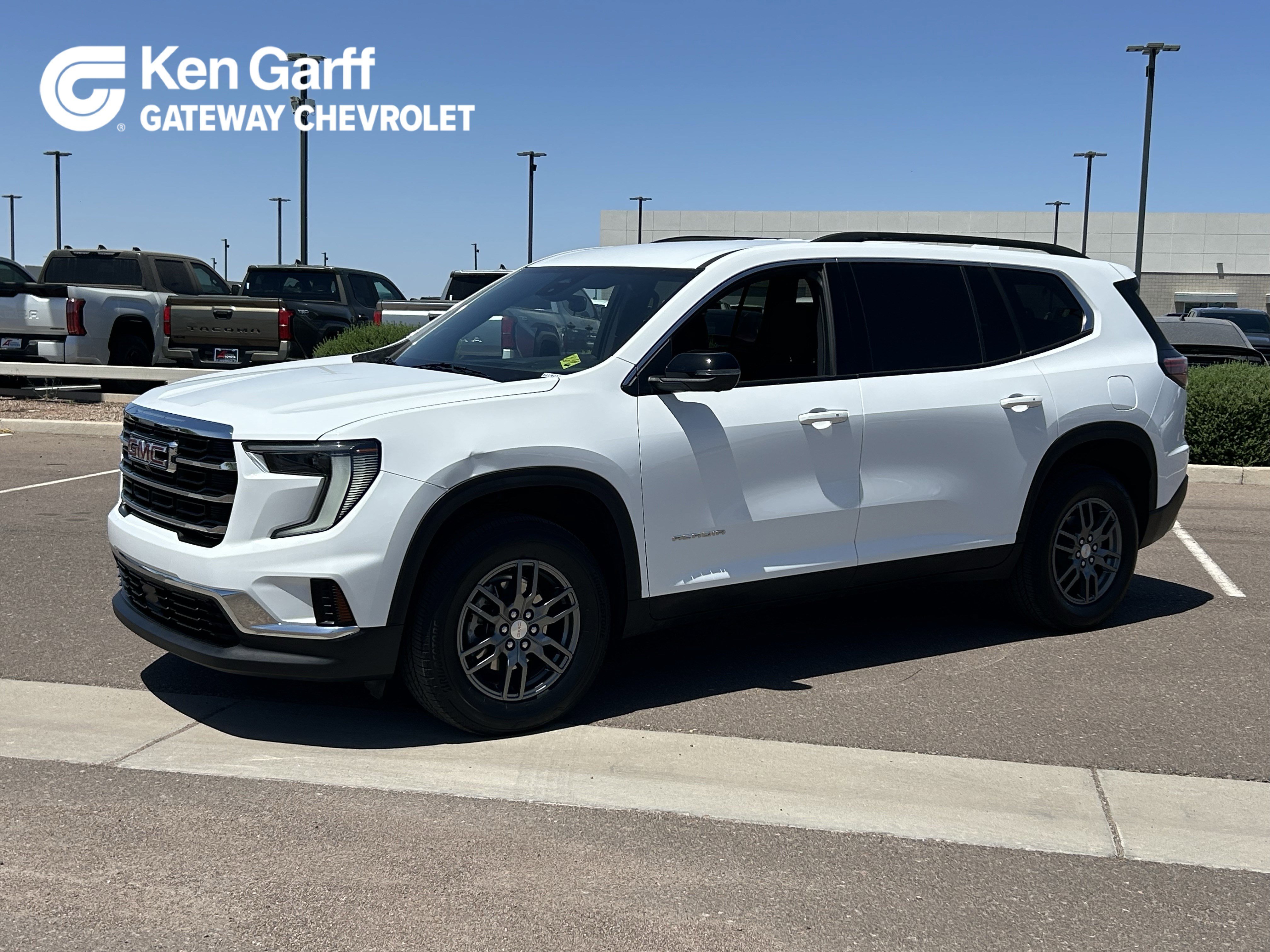 2025 GMC Acadia Elevation FWD's photo