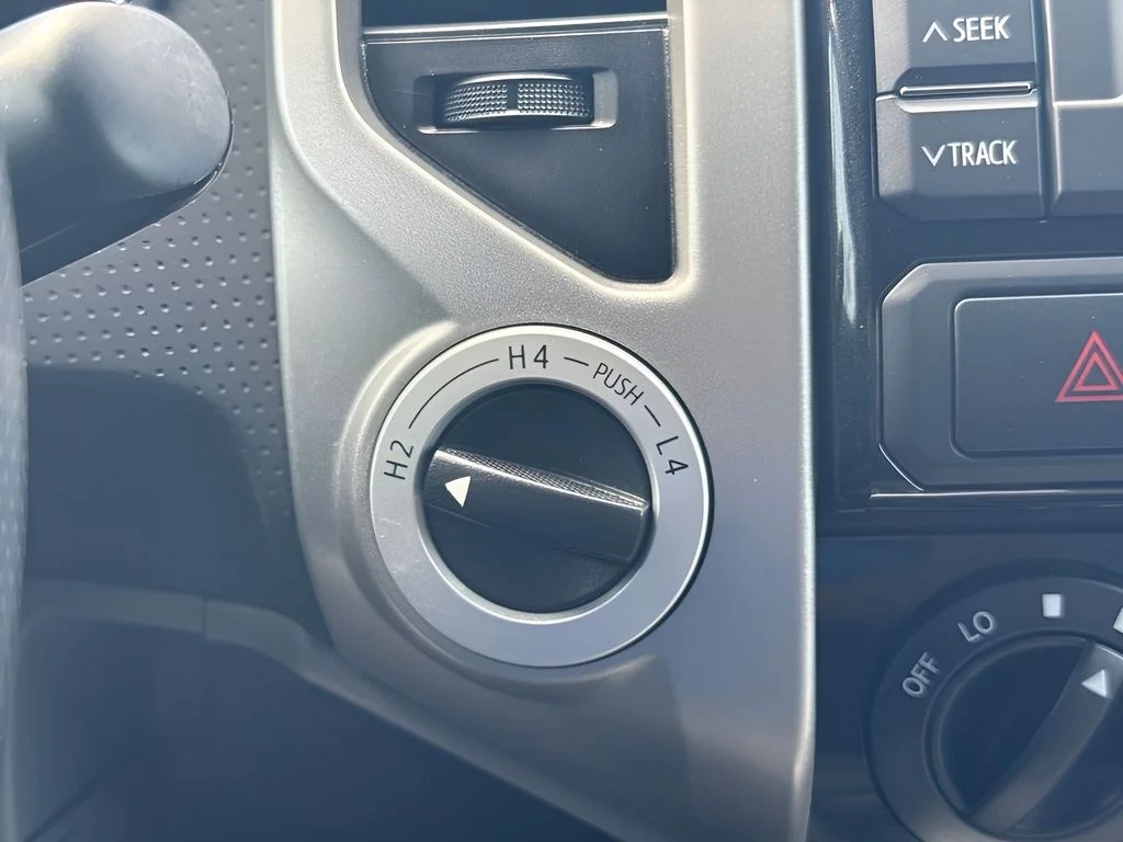 Used 2013 White Toyota Base image 11