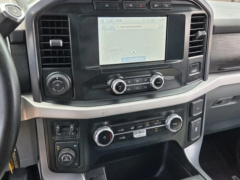 Used 2023 WHITE FORD XLT 4WD SUPERCREW 5.5