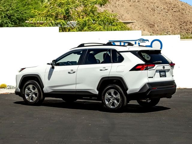 Used 2025 Ice Cap Toyota XLE image 9