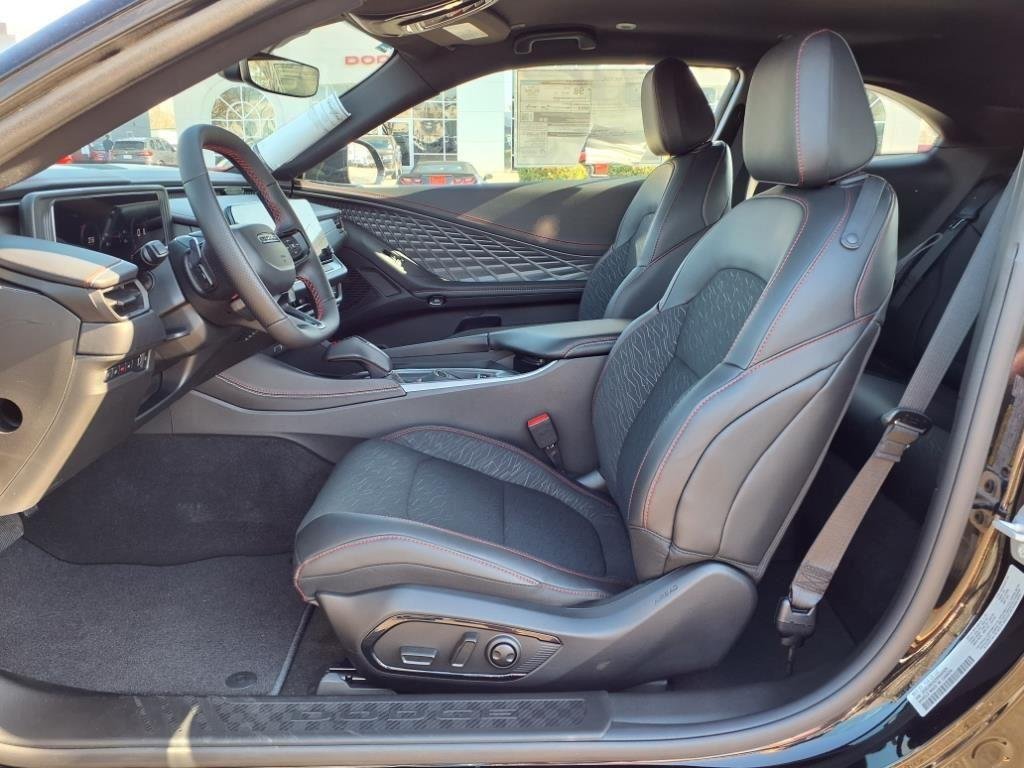 New 2025 Diamond Black Crystal Pearlcoat Dodge R/T image 3