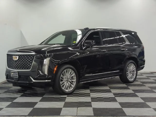 Used 2026  Cadillac Luxury image 4