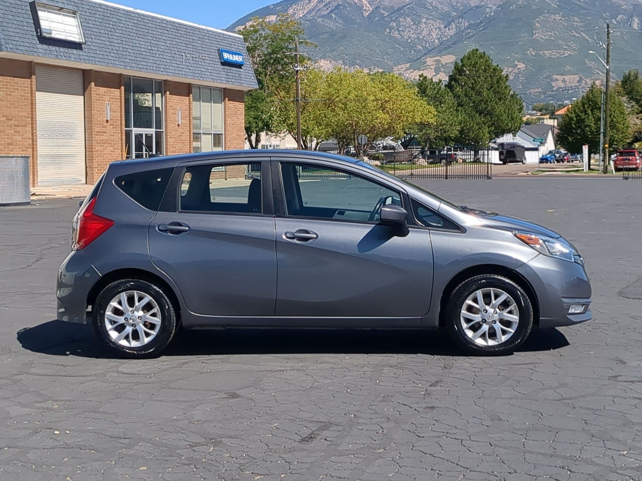 Used 2017 Nissan Versa Note SV with VIN 3N1CE2CP2HL381919 for sale in Riverdale, UT