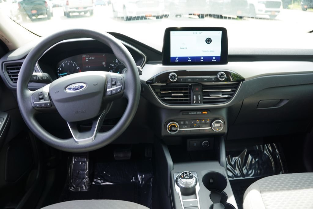 Used 2020 Sedona Orange Metallic Ford SE image 18