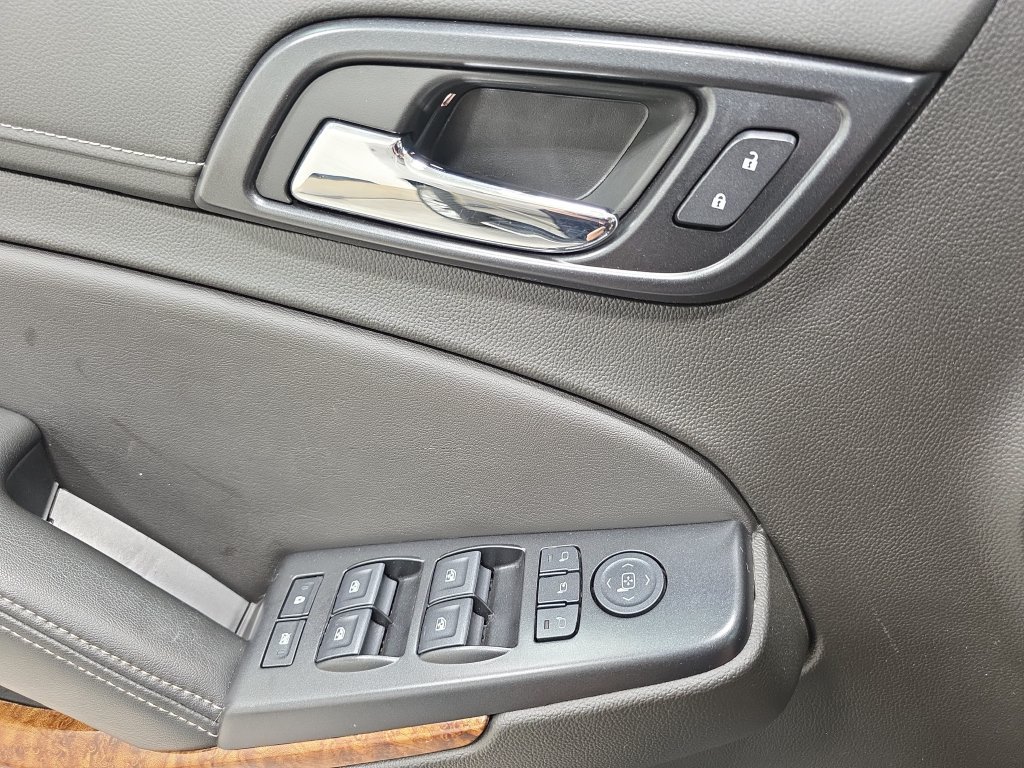 Used 2020 Black Chevrolet Premier image 28