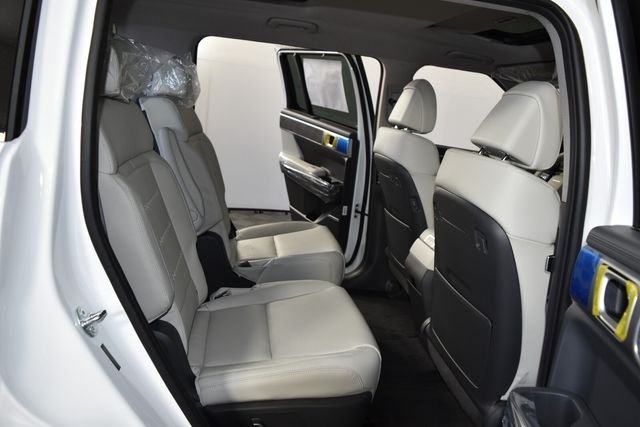 New 2027 White Hyundai Limited image 35