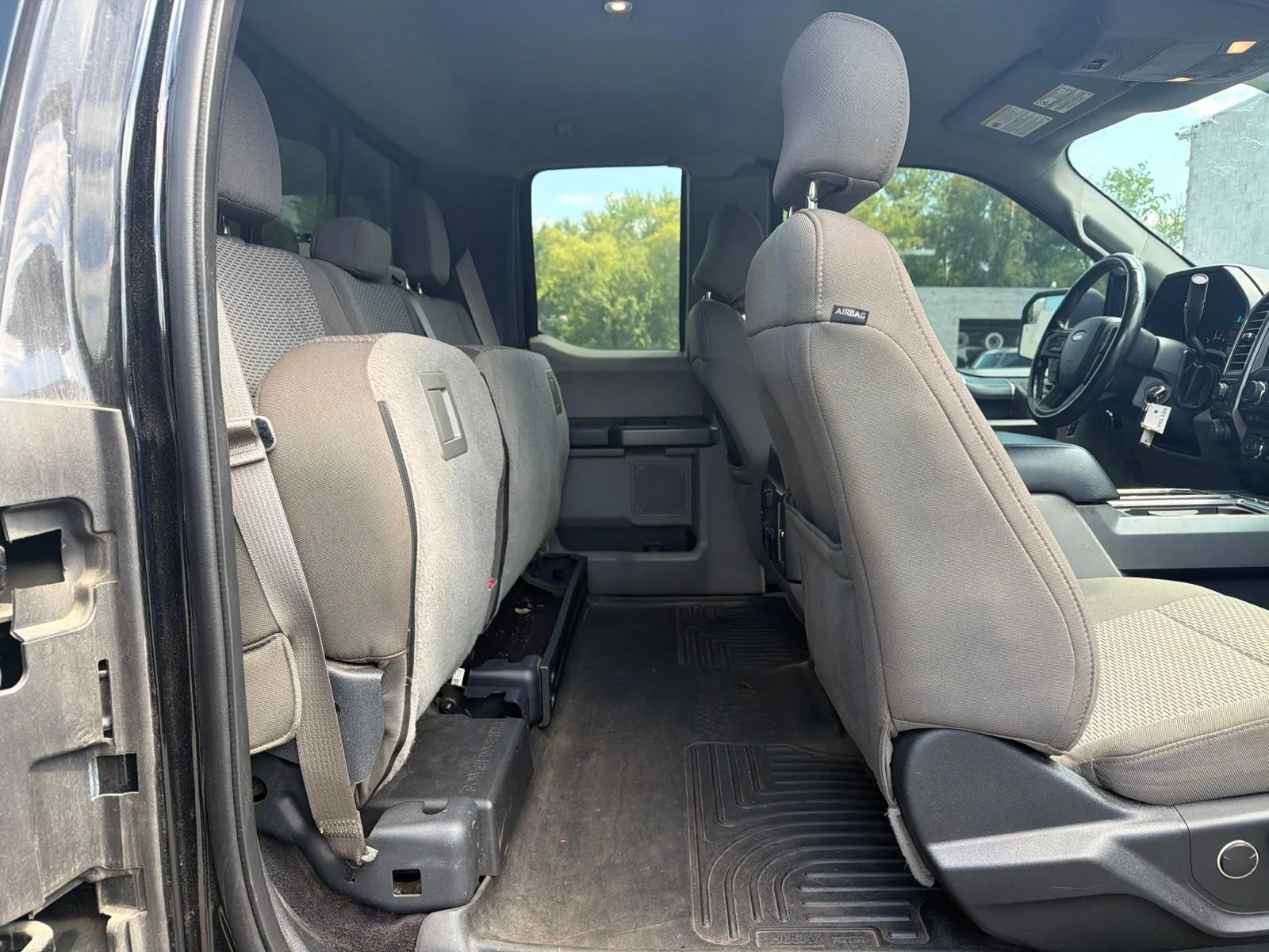 Used 2017 Shadow Black Ford XLT image 5
