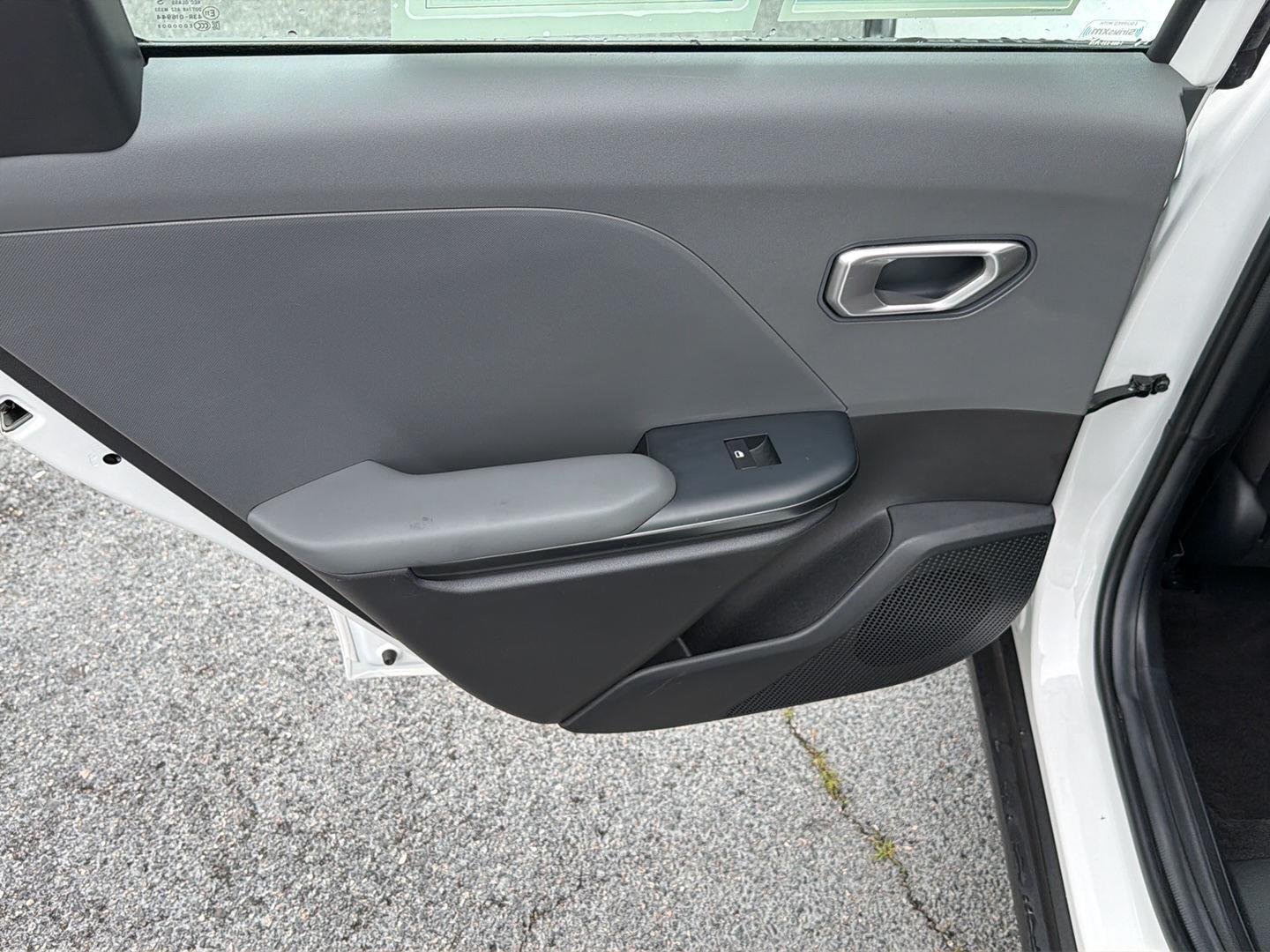 Used 2025 Snow White Pearl Kia LXS image 17