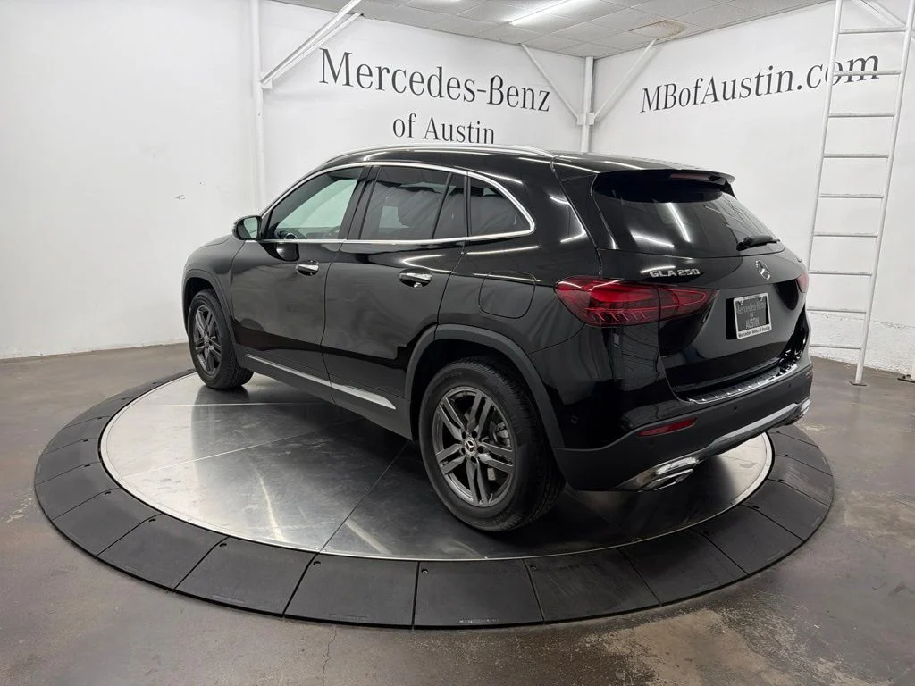 New 2026 Black Mercedes-Benz GLA 250 image 5