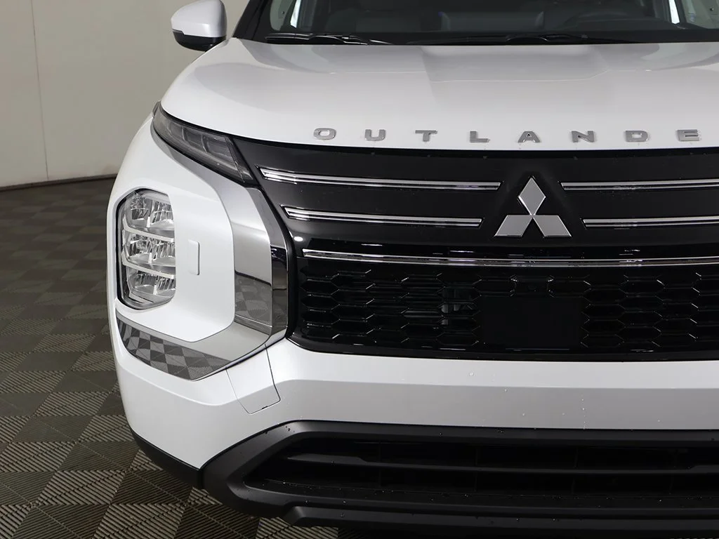 New 2026 White Mitsubishi ES 1.5T S-AWC image 12