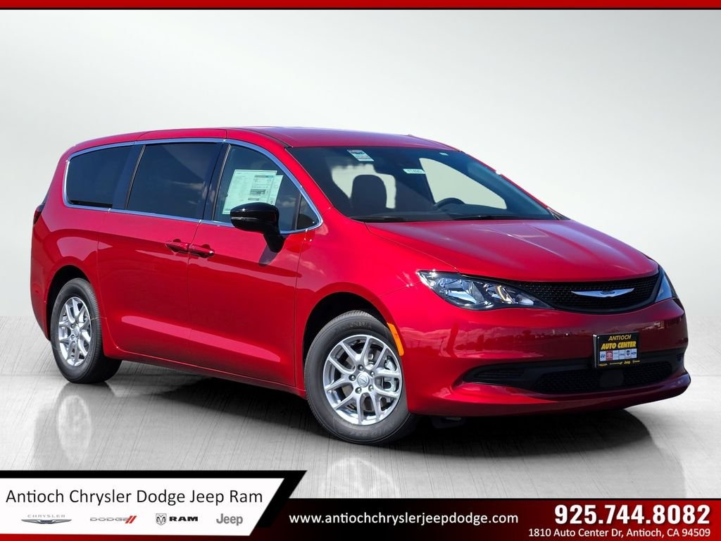 2026 Chrysler Voyager LX's photo