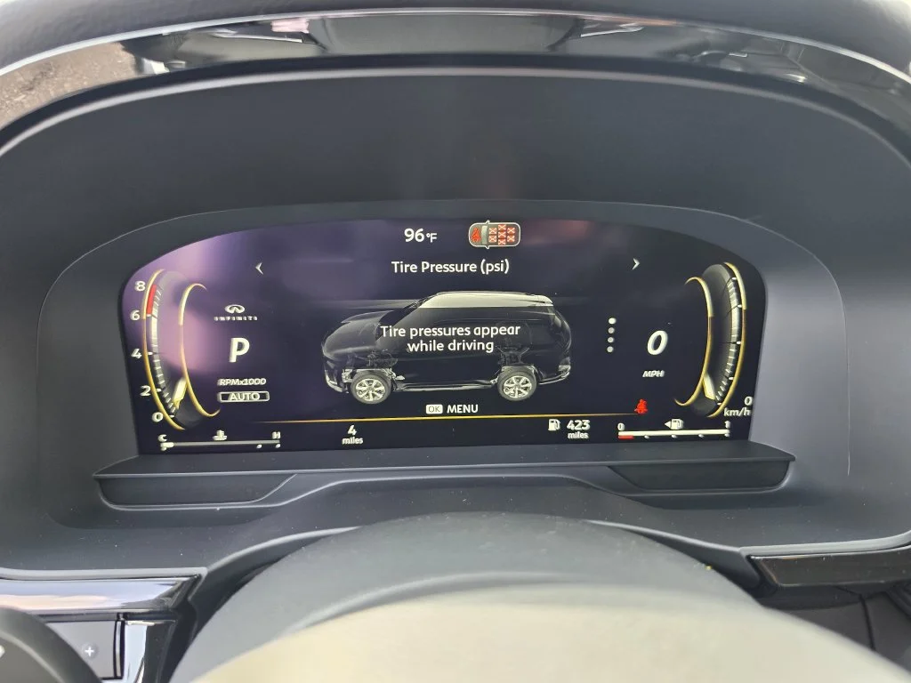 New 2027 RADIANT WHITE INFINITI Luxe AWD image 18