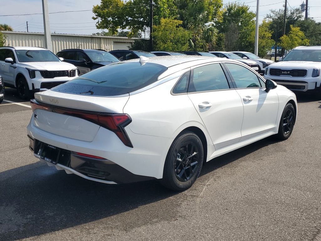 2026 Kia K5 LXS - Photo 8