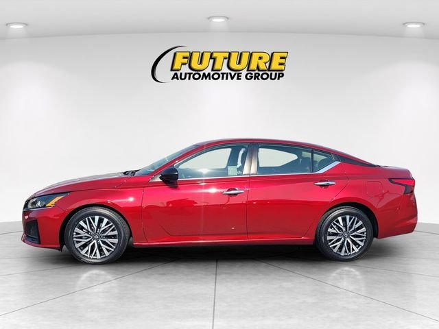 Used 2024 Red Nissan 2.5 SV image 6