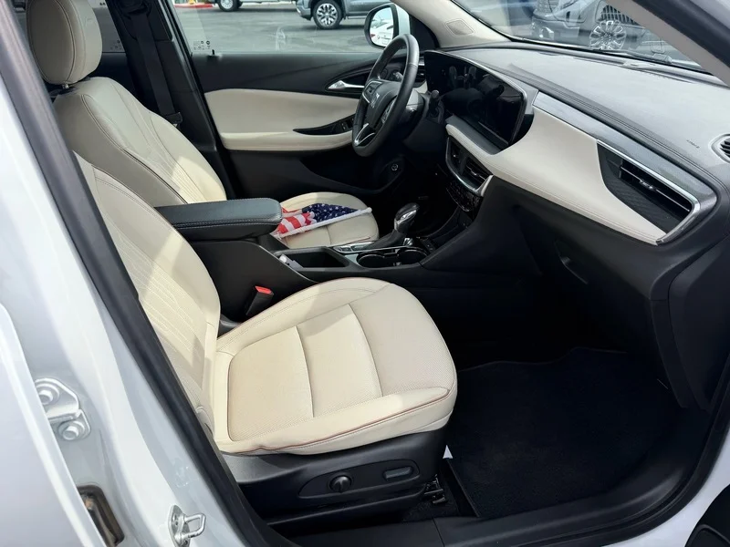 Used 2024 White Frost Tricoat Buick Avenir image 19