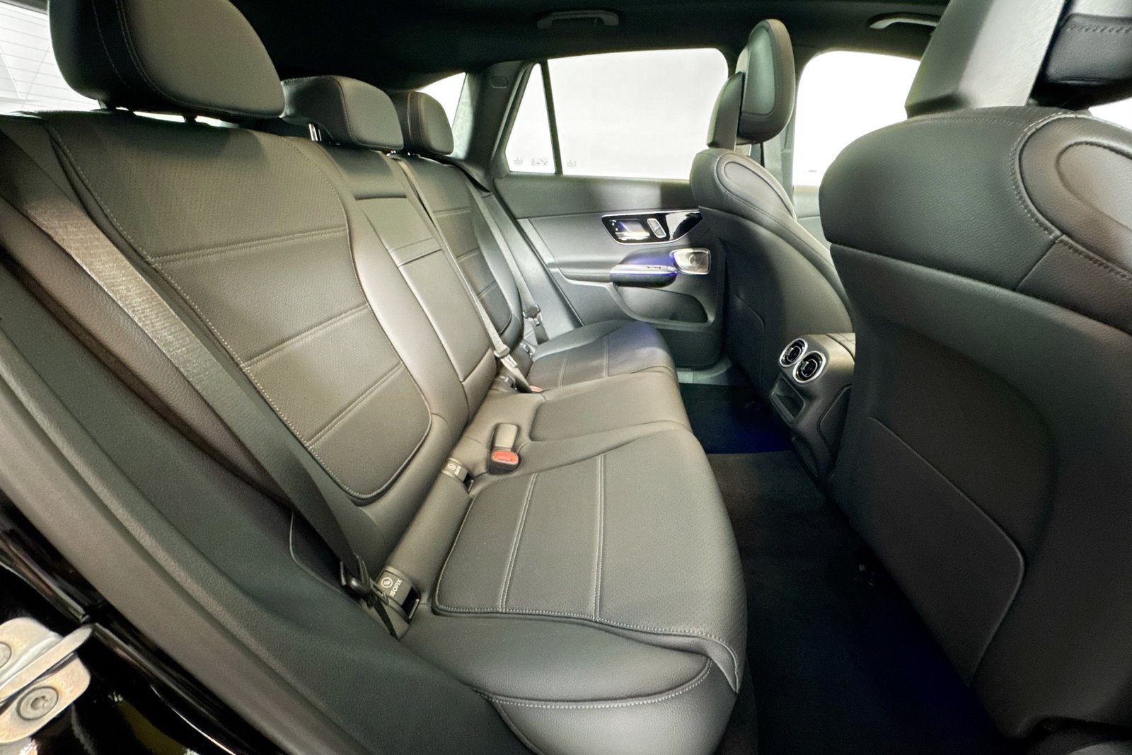 New 2026 Black Mercedes-Benz GLC 300 image 25