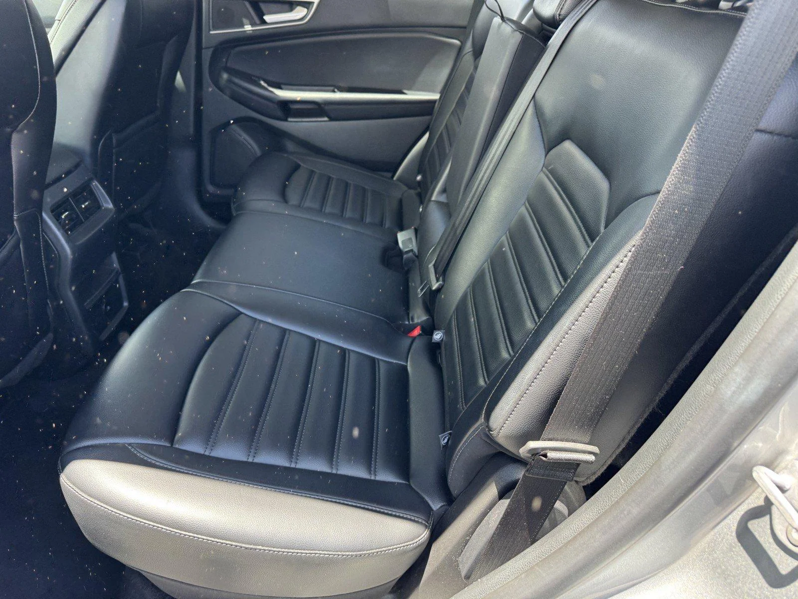 Used 2023  Ford SEL image 14