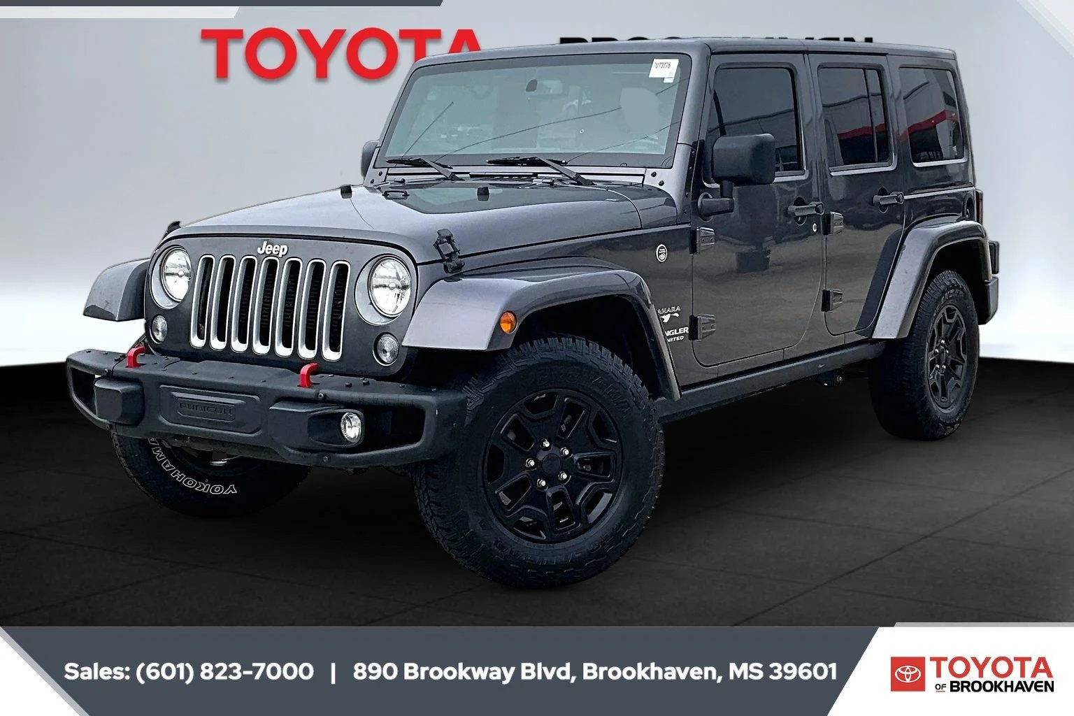 Used 2016 Granite Crystal Metallic Clearcoat Jeep Sahara image 10