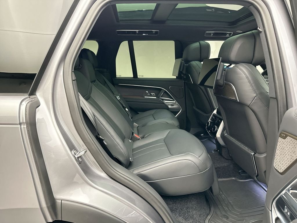 Used 2025 Eiger Gray Metallic Land Rover Autobiography image 12