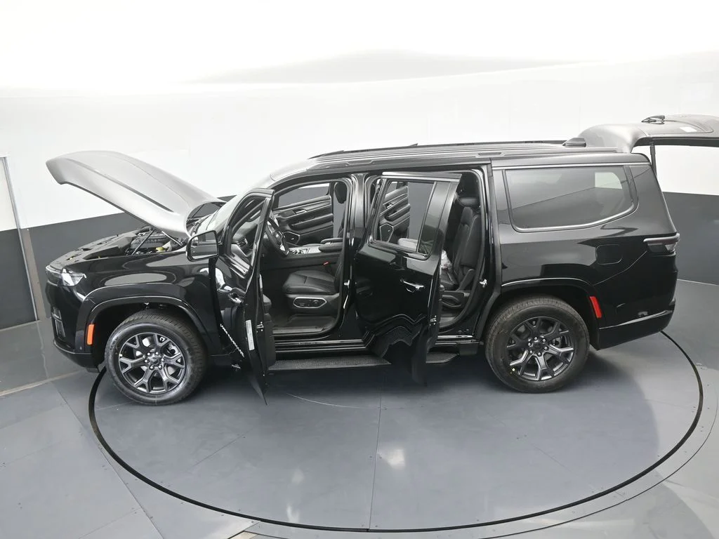 New 2026 High Gloss Black Exterior Paint Jeep Limited Altitude image 64