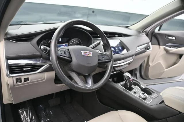Used 2019 Radiant Silver Metallic Cadillac Luxury image 21
