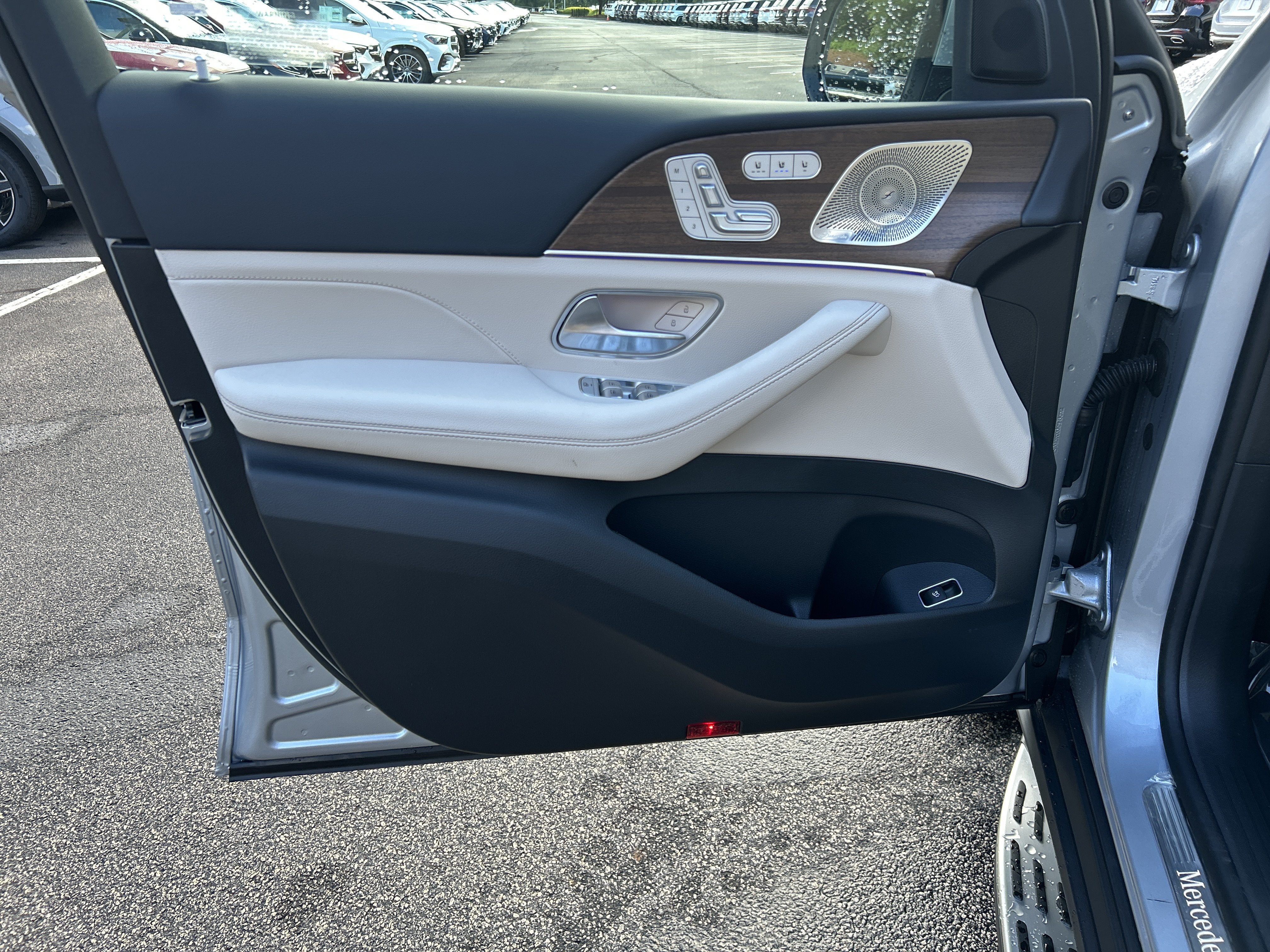 New 2026 Cirrus Silver Metallic Mercedes-Benz GLE 350 4MATIC® SUV image 15