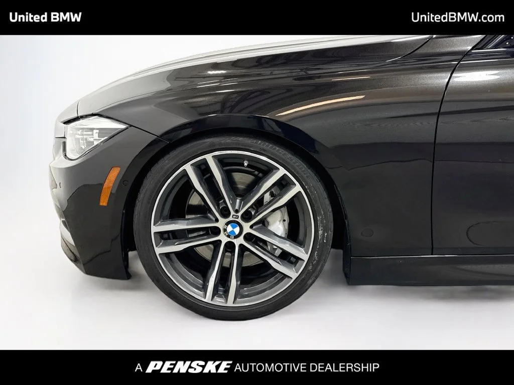 Used 2018 Citrin Black Metallic BMW 340i image 9