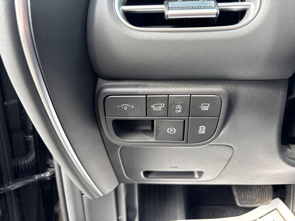 New 2026 Black Hyundai SEL Premium AWD image 22