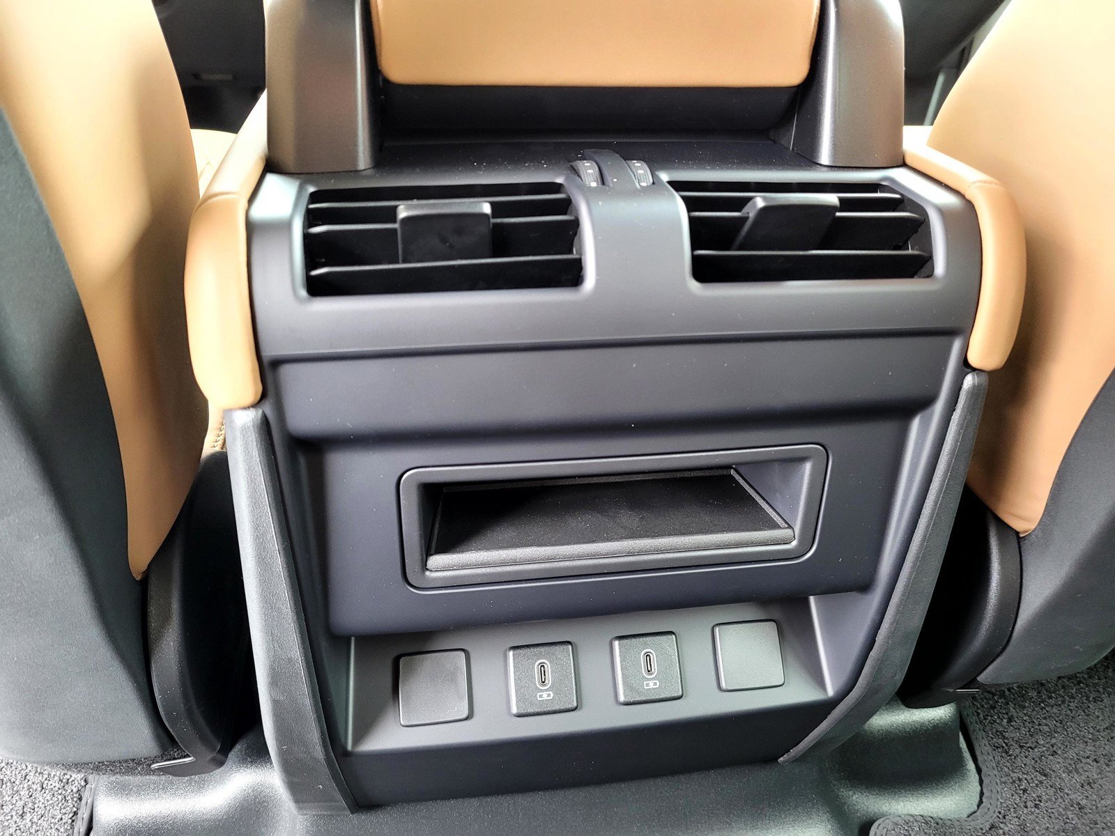 New 2026 Fuji White LAND ROVER S image 15