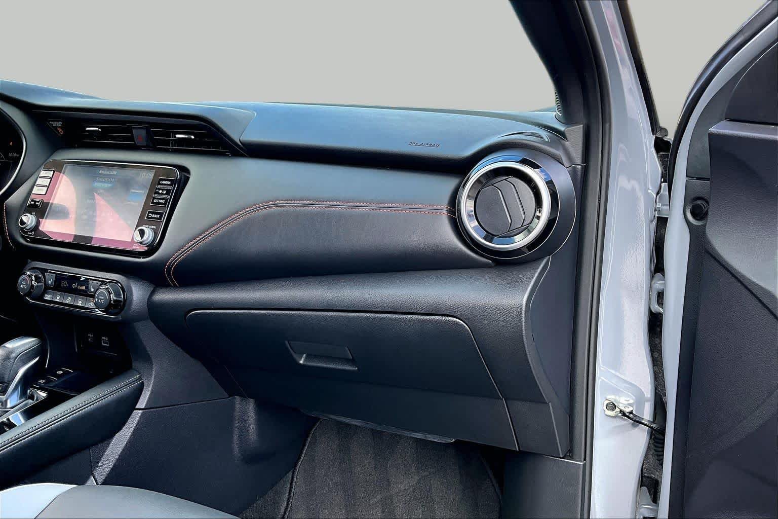 Used 2023 Boulder Gray Pearl Nissan SR image 19