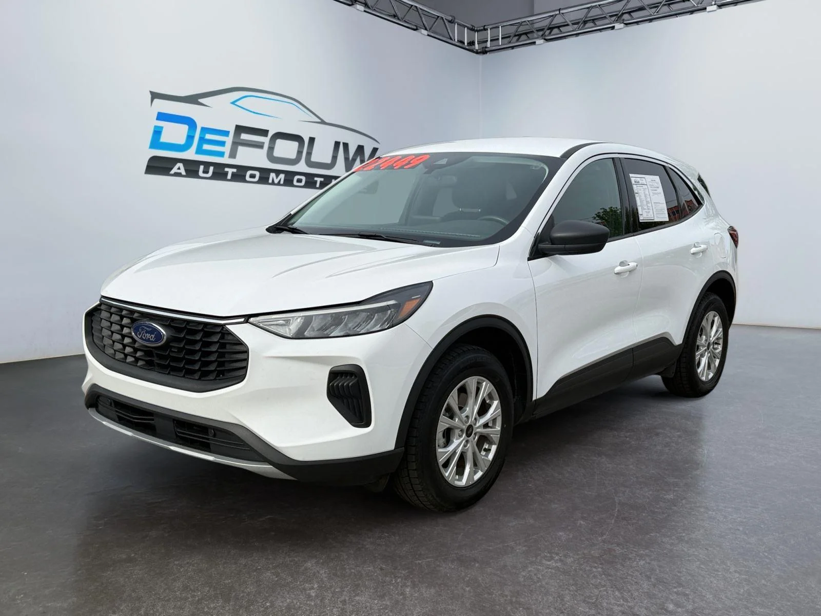 Used 2024 Oxford White Ford Active image 7