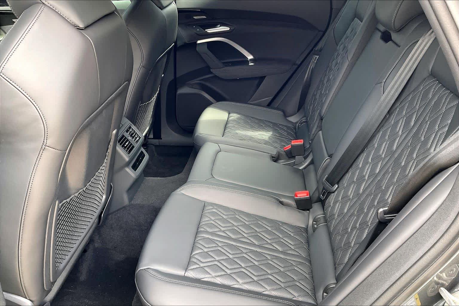 Used 2025 Daytona Gray Pearl Effect Audi Premium Plus image 17