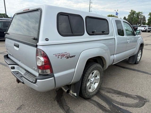 Used 2011  Toyota Base image 10
