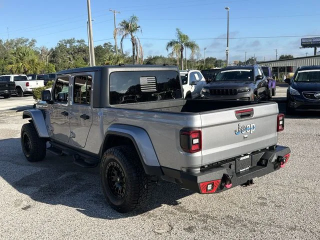 Used 2020 Silver Jeep Altitude image 6