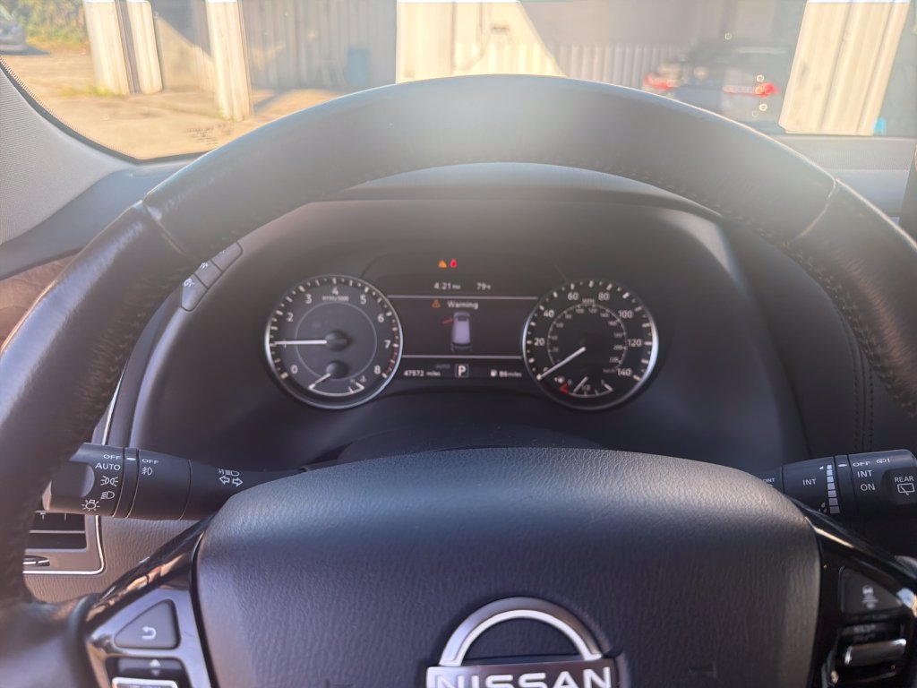 Used 2023 Blue Nissan SL image 18