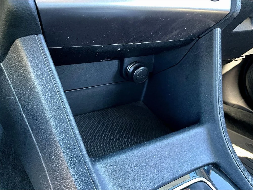 Used 2017 Blue Subaru 2.0i Limited image 16