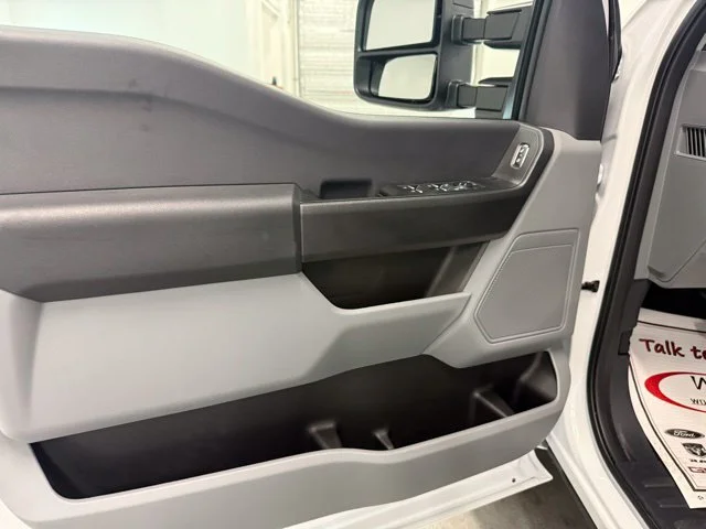 New 2026 Oxford White Ford F-350® XL image 25