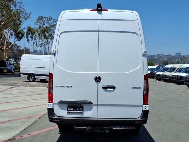 New 2026 White Mercedes-Benz Cargo 170 WB image 20