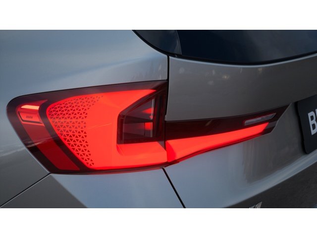 Used 2026 Space Silver Metallic BMW xDrive28i image 8