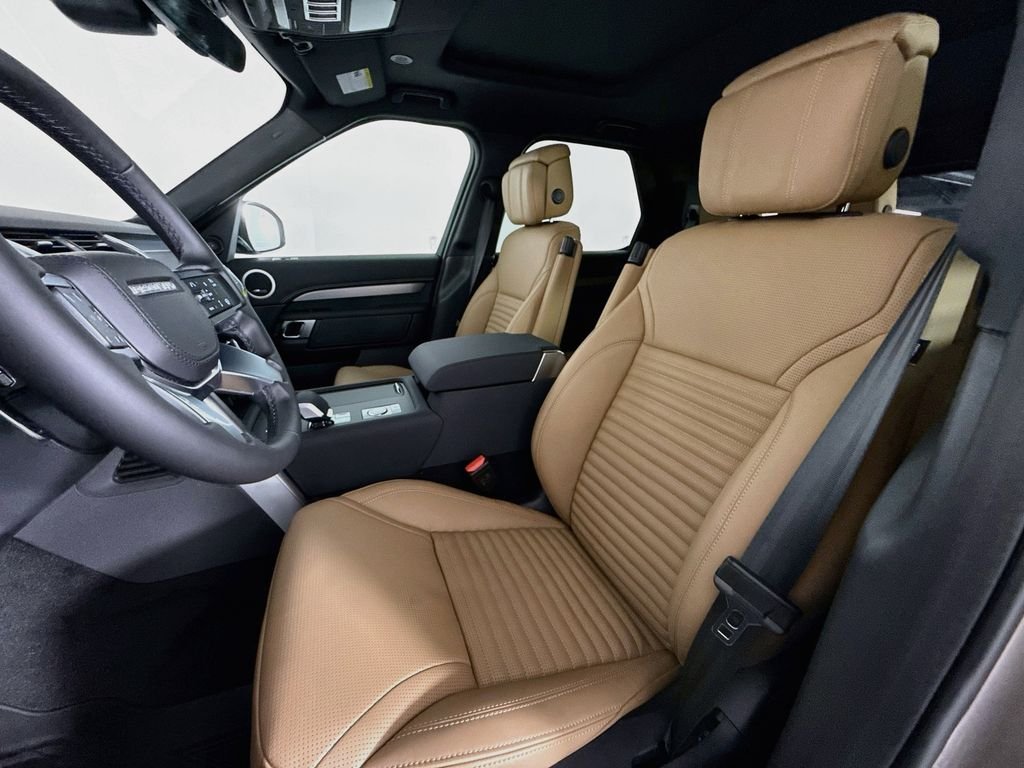 New 2026 Lantau Bronze Land Rover Dynamic SE image 5